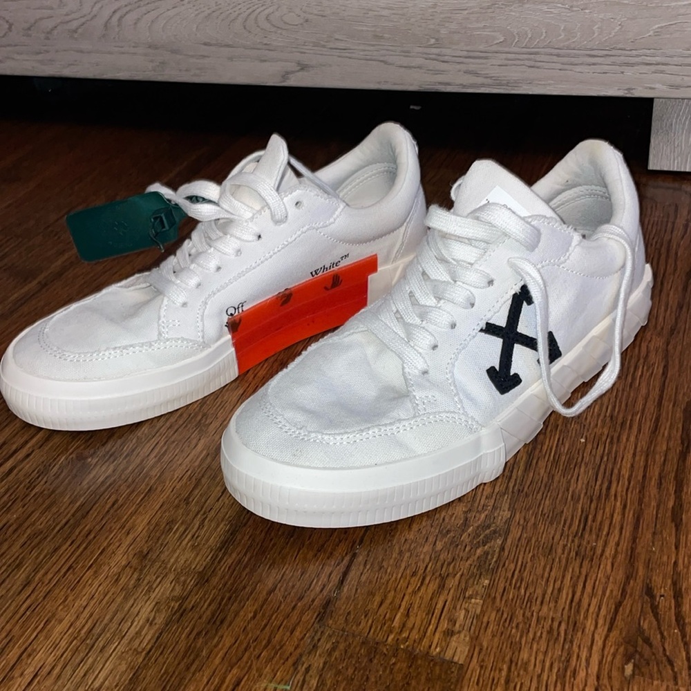 OFF-white vulcanized canvas sneakers